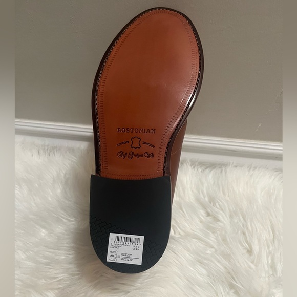 Brand: Bostonian